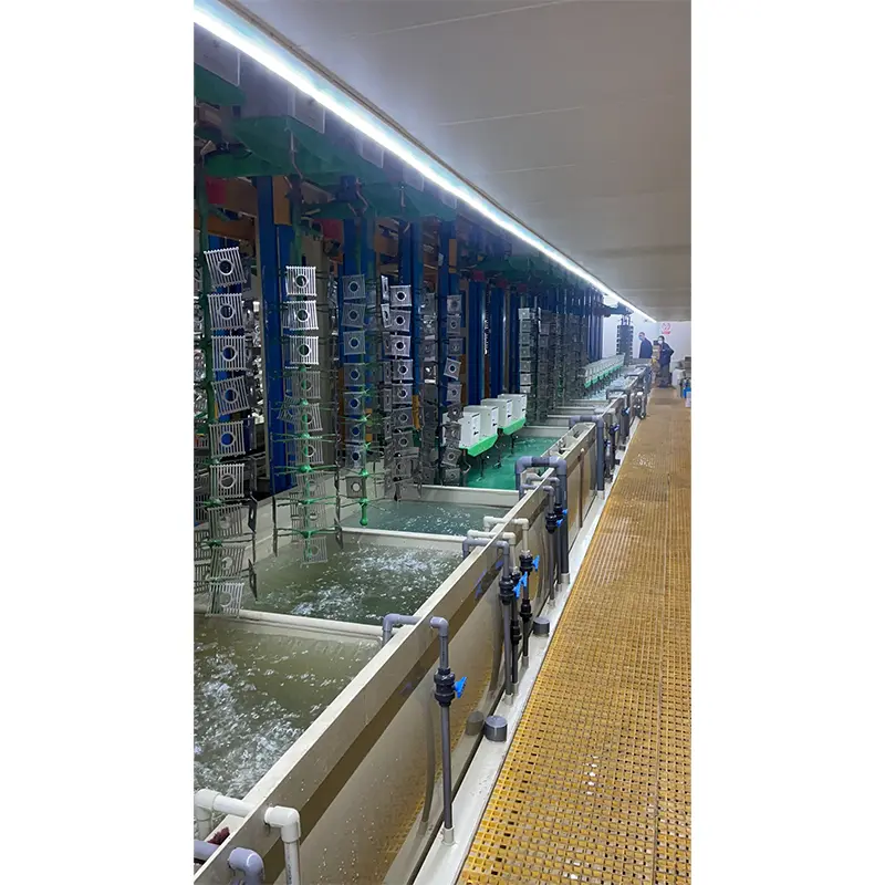 Ligne de placage de rack vertical pour matériel de salle de bain